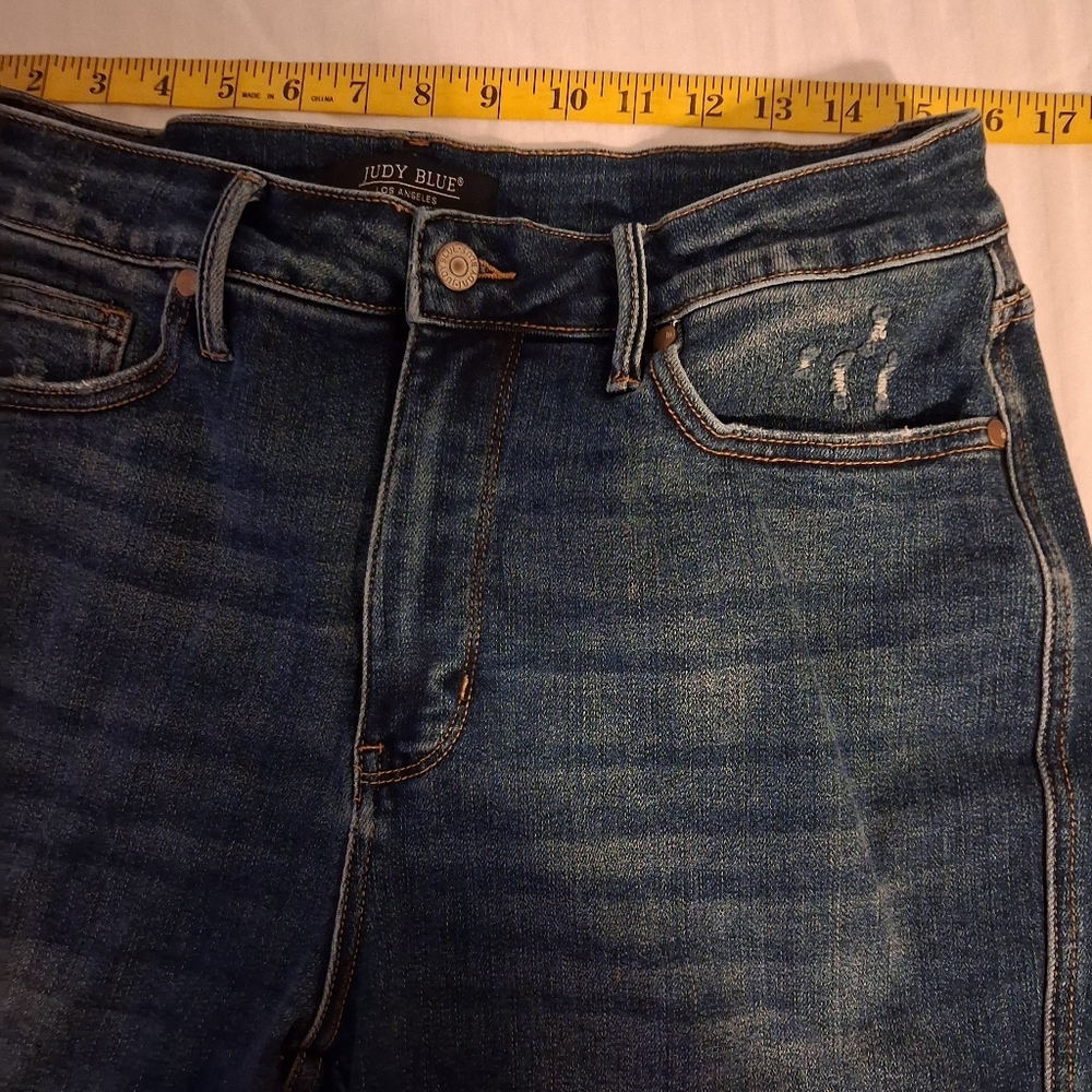 Judy Blue Medium Wash Jean Shorts - Picture 8 of 11